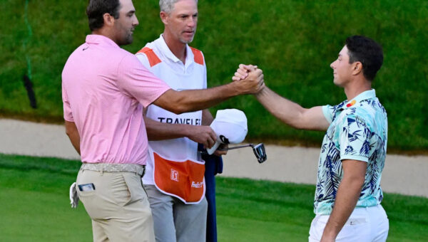 Travelers Championship: Scottie Scheffler and Viktor Hovland go to Monday morning playoff after light