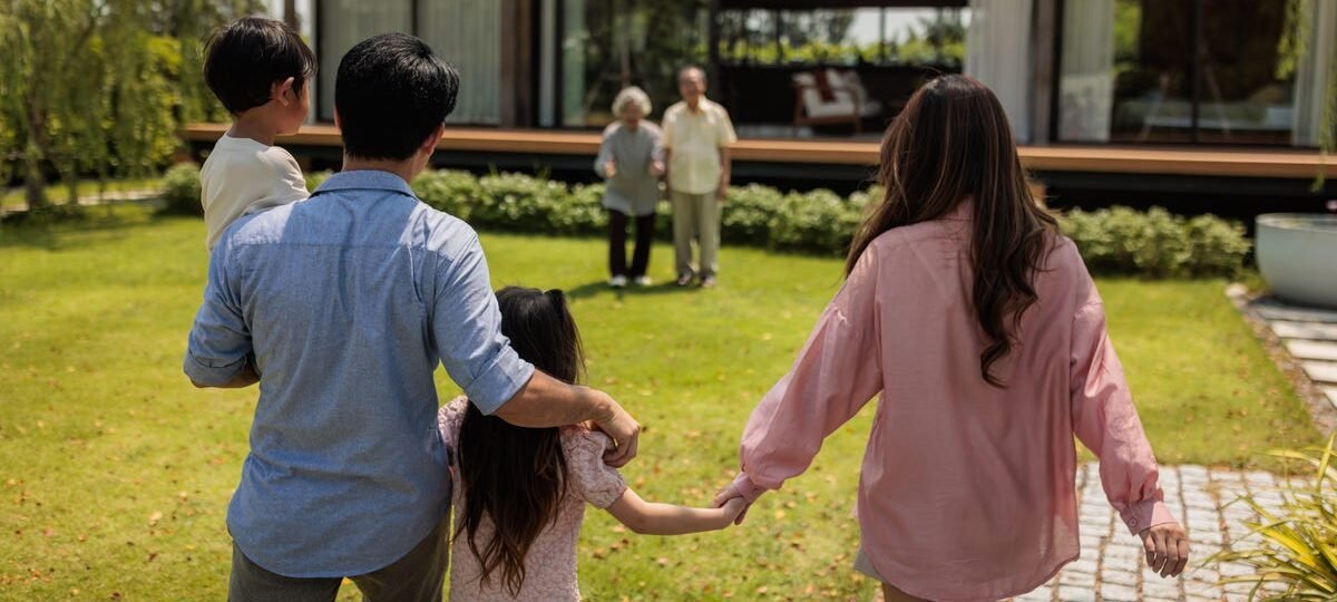 My family of 5 lives with my in-laws. The more I protected my own balance, the more I noticed the pressure on my husband.