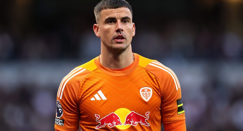 Manchester United want Leeds United goalkeeper Karl Darlow
