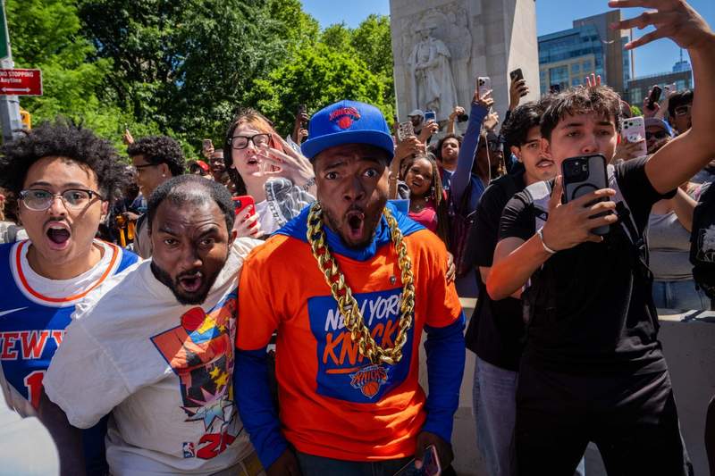 Knicks fans detail security errors outside of Madison Square Garden ahead of Donald Trump’s Game 3 attendance
