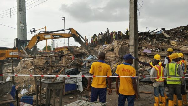 Lagos to demolish buildings at Alakija collapse site