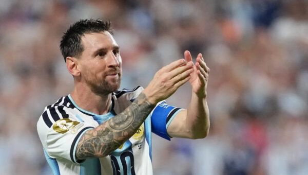 Lionel Messi releases statement on father Jorge’s health and criticises media coverage