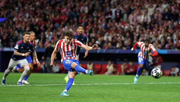 Barcelona priority target drops transfer bombshell with stunning public admission: ‘Best thing for everyone is a transfer’