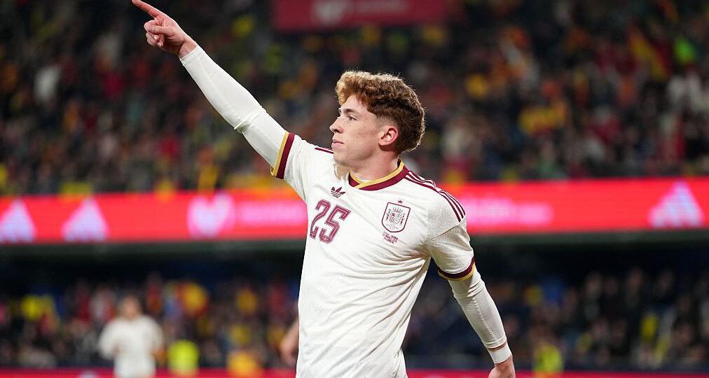 'There's no easy way to stop him' - journalist on winger Munoz