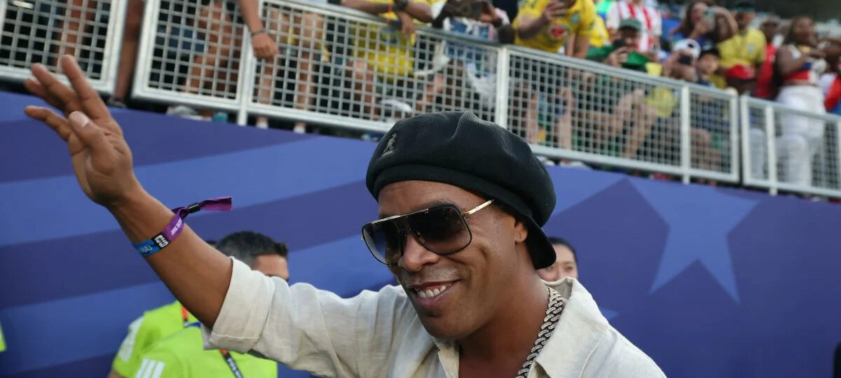 The details behind Ronaldinho’s move to Italy’s third division
