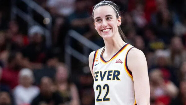 Caitlin Clark shows abs and USMNT pride before Fever-Mercury matchup