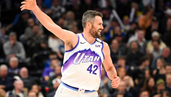 Kevin Love jokes about getting high, watching Kenyon Martin highlights