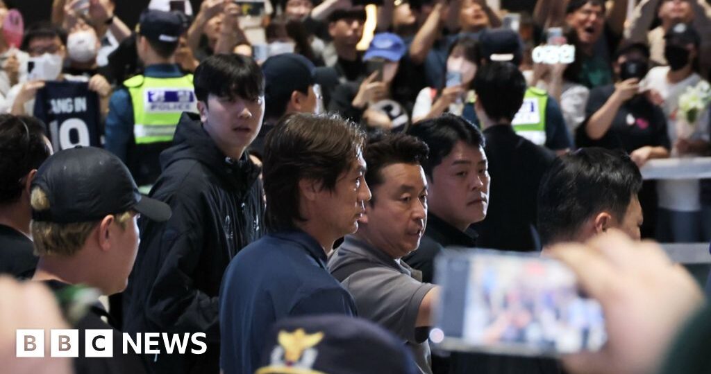 Why are South Korean fans so angry at their football coach?
