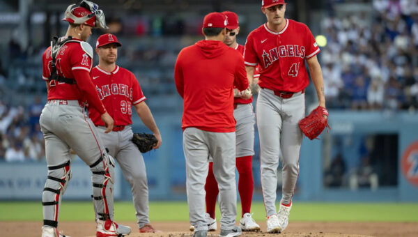 Angels RHP Kochanowicz to have Tommy John surgery; 3B Yoán Moncada to have surgery on right knee