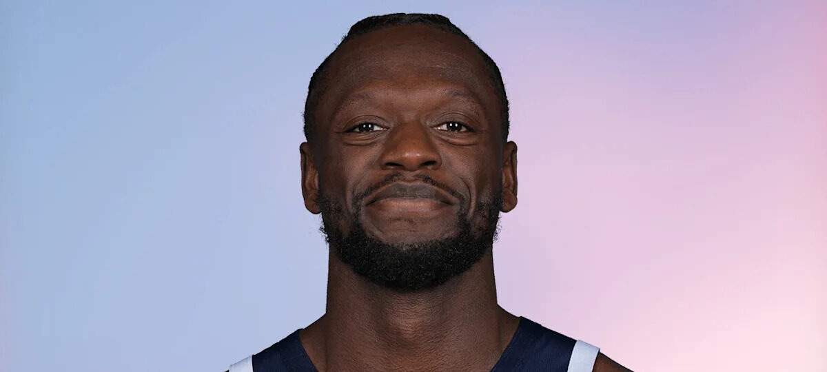 Julius Randle heads to Brooklyn in three-team trade