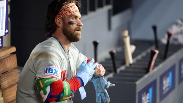 Phillies need to call Cubs on perfect $61 million All-Star to fix outfield issue
