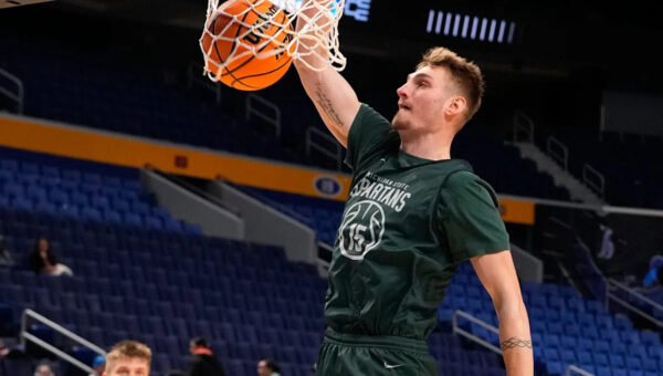 Former MSU big Carson Cooper lands two-way deal with the Grizzlies