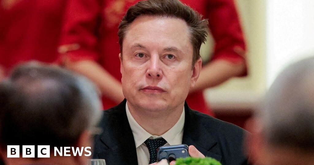SpaceX says its worth $1.75tn as it nears stock market debut