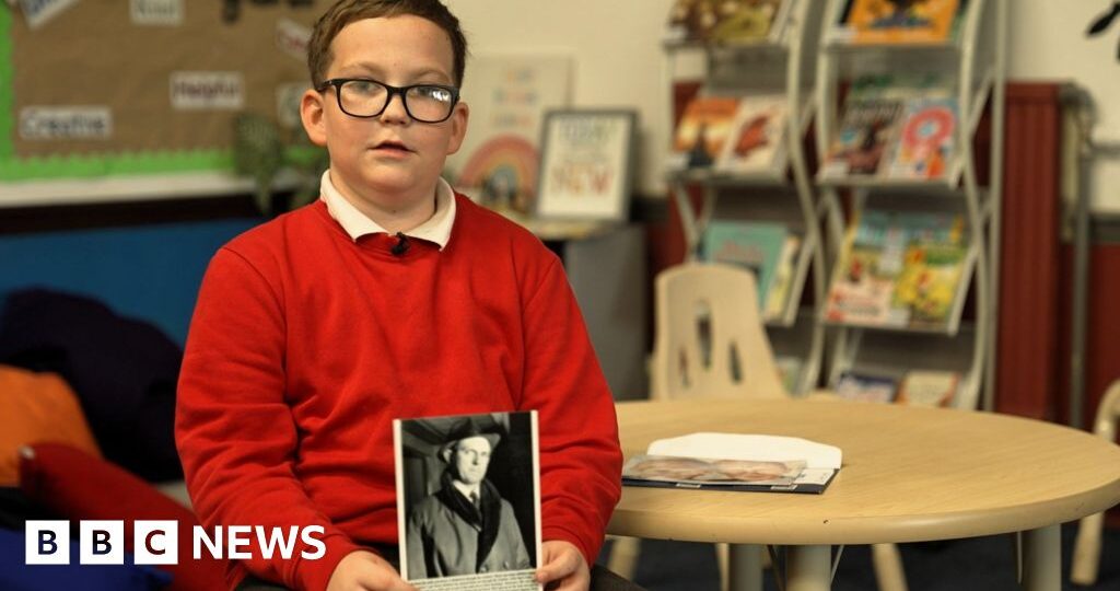 'My great-grandad saved your life' - Aberfan survivor left stunned on school visit