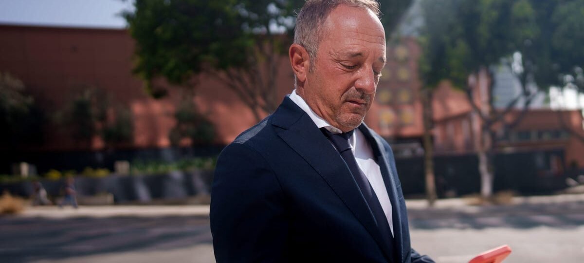 Investors see a warning in Andrew Left's conviction