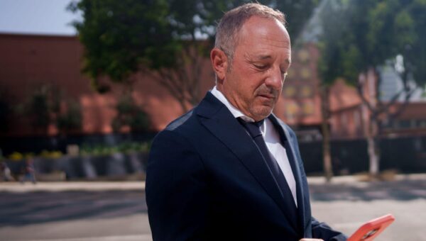 Investors see a warning in Andrew Left's conviction