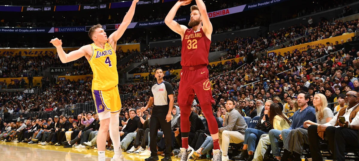 Report: Lakers among teams showing interest in Dean Wade