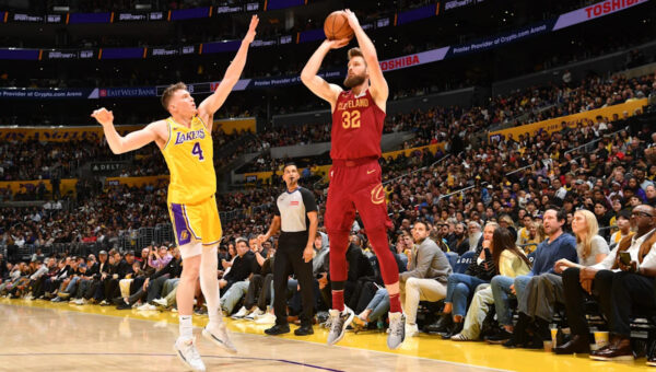 Report: Lakers among teams showing interest in Dean Wade
