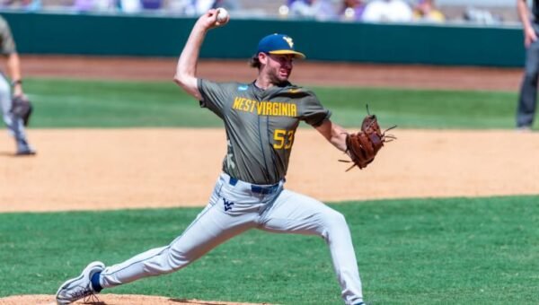Kentucky vs West Virginia baseball box score: Stats from NCAA Baseball Championship Game