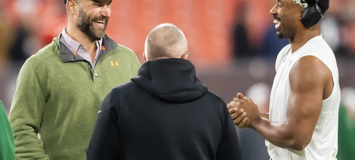 Browns' legend Joe Thomas says goodbye, welcomes Jared Verse