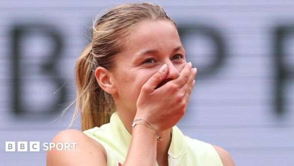 Qualifier Chwalinska reaches semi-finals to continue dream French Open run