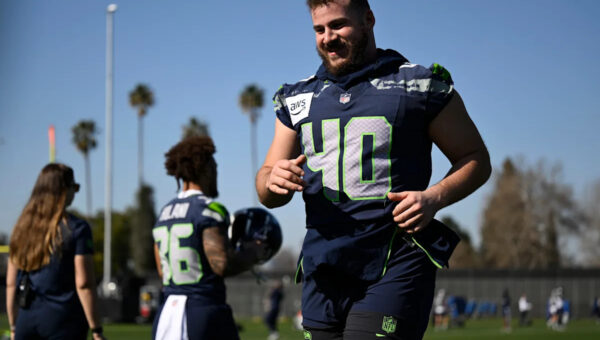 Seahawks FB Robbie Ouzts showing newfound speed at OTAs