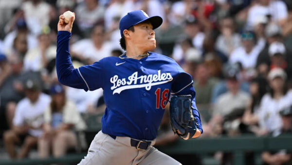 Yoshinobu Yamamoto carries no-hit bid into 9th as Dodgers beat White Sox 7-1