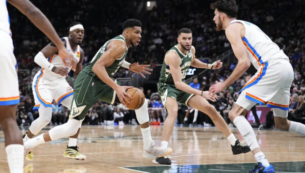 Bucks’ Giannis Antetokounmpo situation linked to Knicks in NBA insider’s wild scenario