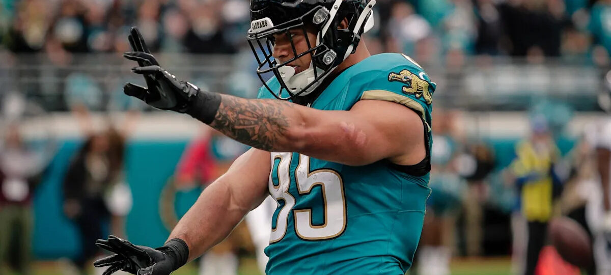 Salary cap hits, contract details for Jaguars’ TE Brenton Strange