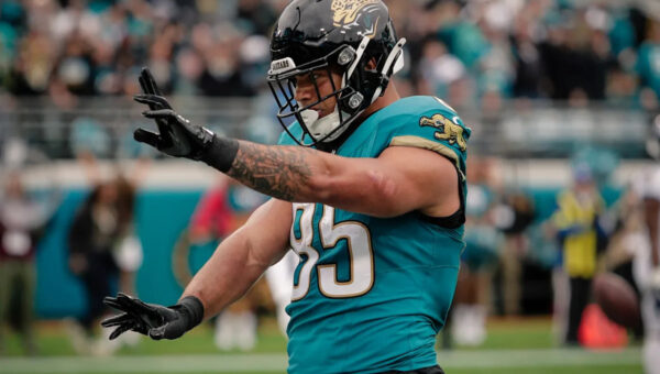Salary cap hits, contract details for Jaguars’ TE Brenton Strange