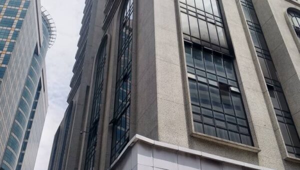 Fire razes vehicle parked at Polaris tower in Lagos — LSFRS