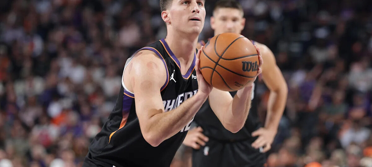 Former Villanova great signs NBA contract extension