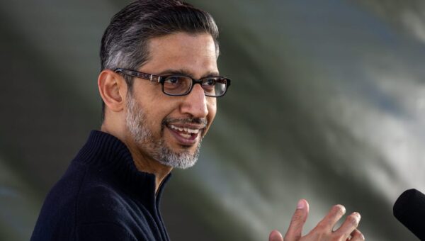 Sundar Pichai chooses ‘optimism’ over AI (and boos) for his Stanford graduation speech