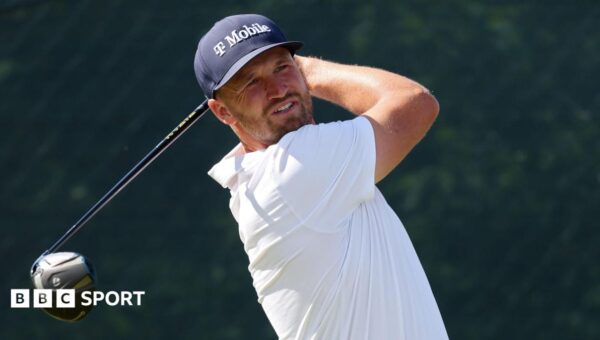 Scheffler makes move but US Open is Clark’s to lose