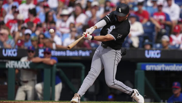 White Sox give the Phillies the willies, 6-3