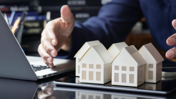 Real estate investors using rentals for cash flow are switching to more passive strategies to make money while they sleep