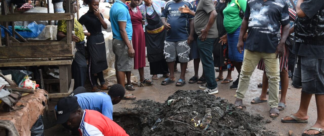 Flooding: Stop blocking gutters with garbage – Abia Govt cautions residents