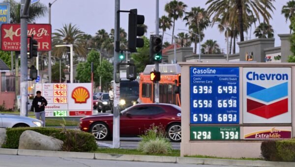 Here’s how much the Iran war is costing US households, according to Moody’s