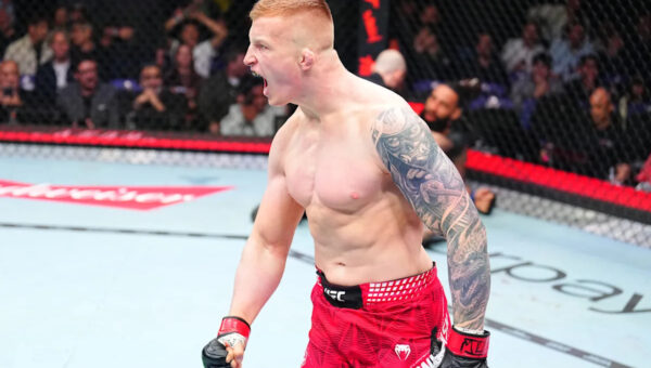 UFC Vegas 118 Highlights! Iwo Baraniewski Smokes Junior Tafa With Nasty Leg Kick TKO