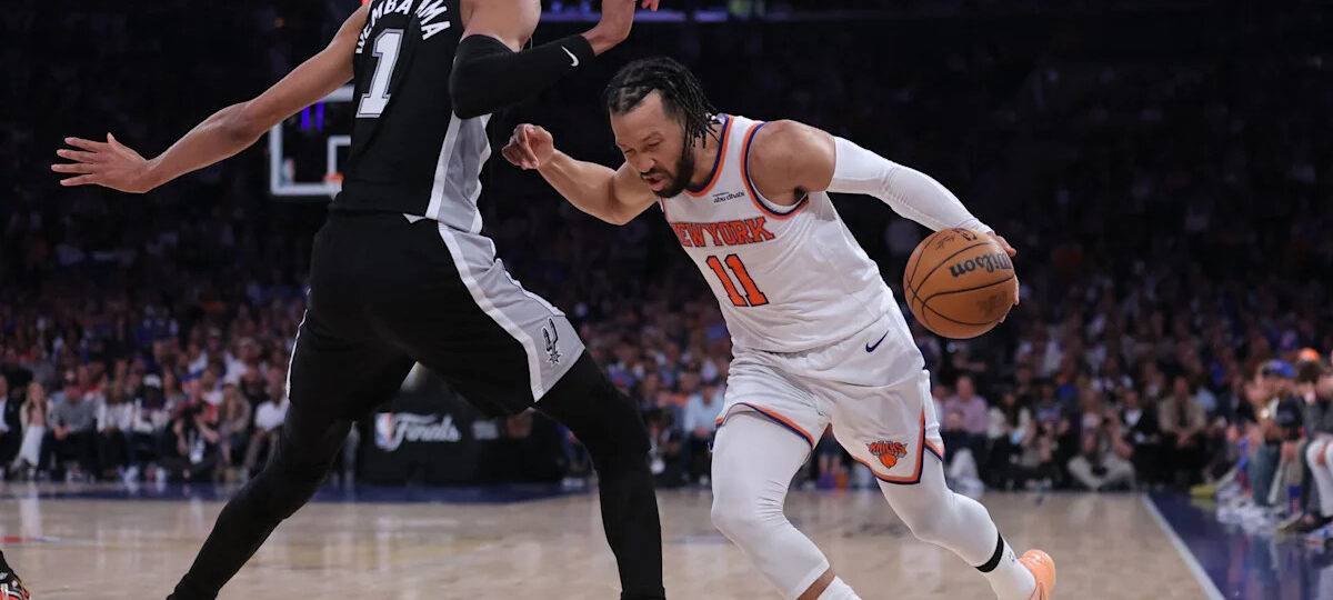 Knicks break NBA record in improbable Game 4 win over Spurs