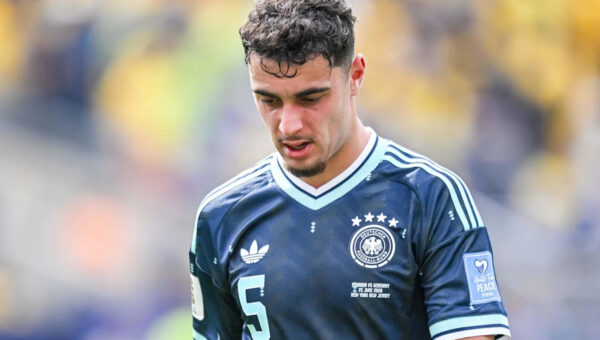 Bayern Munich and Germany legend Philipp Lahm calls for Aleksandar Pavlović to be dropped from the XI