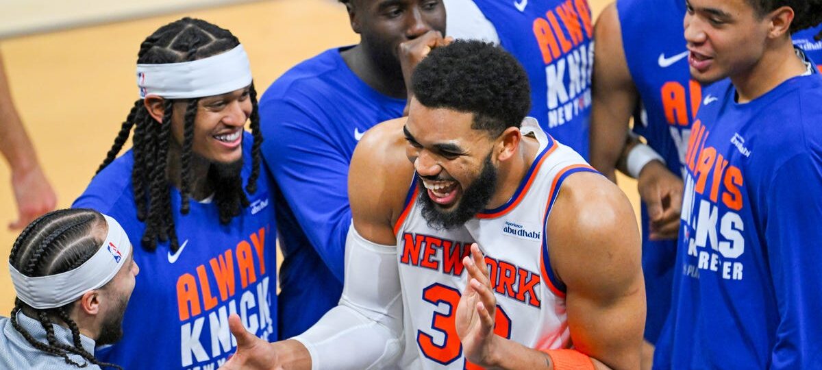 An NYC bar promised free drinks if the Knicks win. Its owner is using Kalshi to hedge the risk.