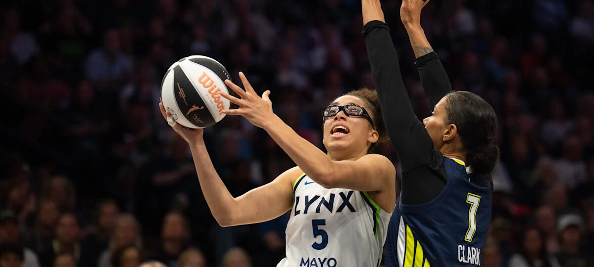 Rookie Olivia Miles scores 24 and the Lynx cruise past the Wings 100-76 for 8th straight win