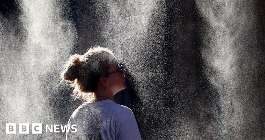 More than half of France under red alerts as heatwave intensifies