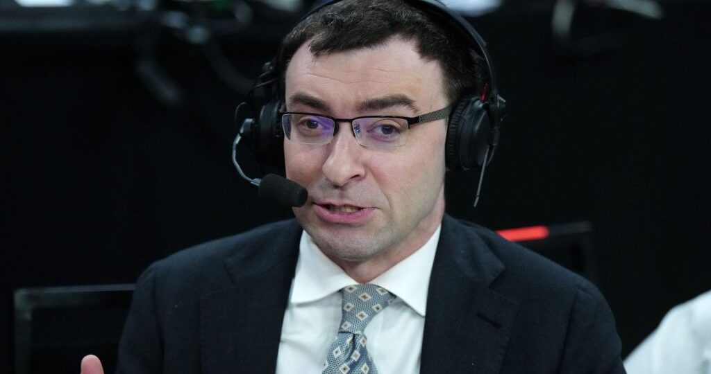 How NBC’s Jason Benetti Learned to Trust His Dry Wit