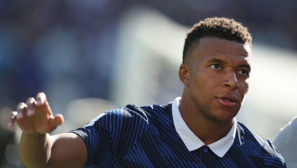 Kylian Mbappé leaves door open to MLS move: “David Beckham often asks me whether I want to come.”