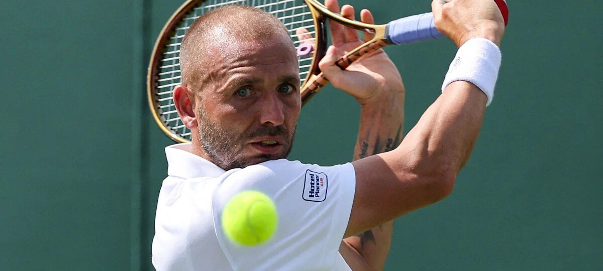Evans criticises 'lack of class' after Queen's wildcard decision