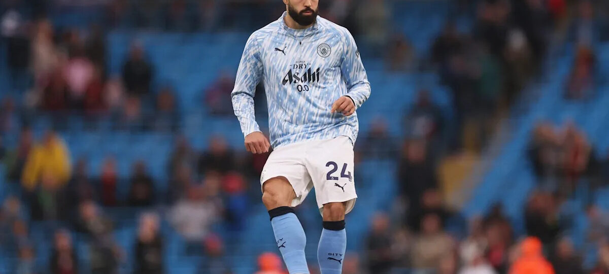 Manchester City believe Barcelona defensive target will renew contract – report