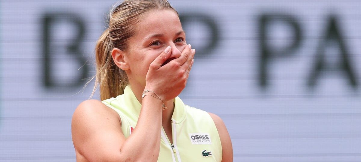 A 24-year-old tennis pro struggled to pay for her hotel. Her Cinderella run at the French Open just earned her a 7-figure paycheck.