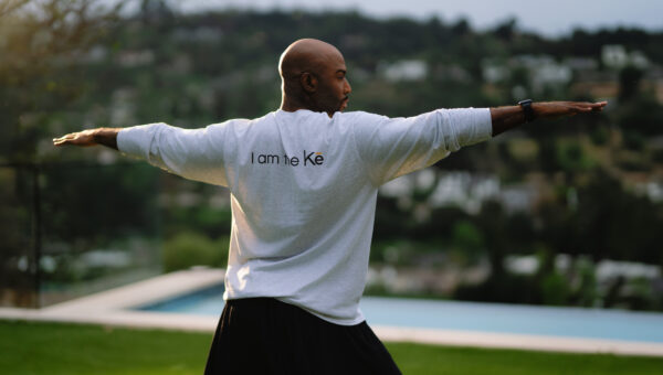 ‘Queer Eye’s’ life coach Karamo Brown launches Kē, a wellness app featuring his AI digital clone